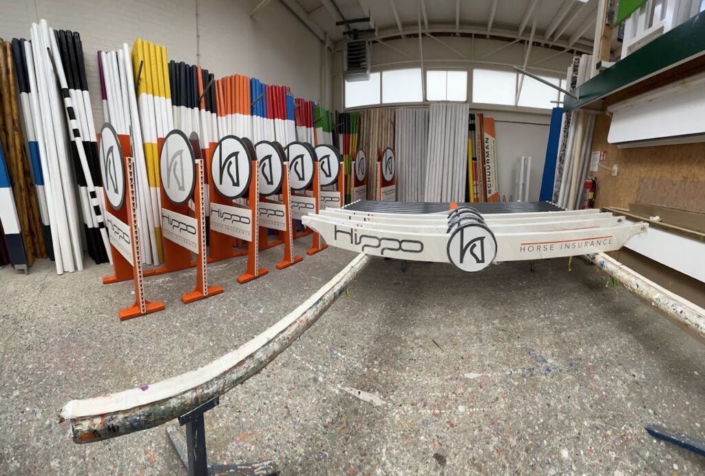 Ruim assortiment paarden hindernissen van Schuurman