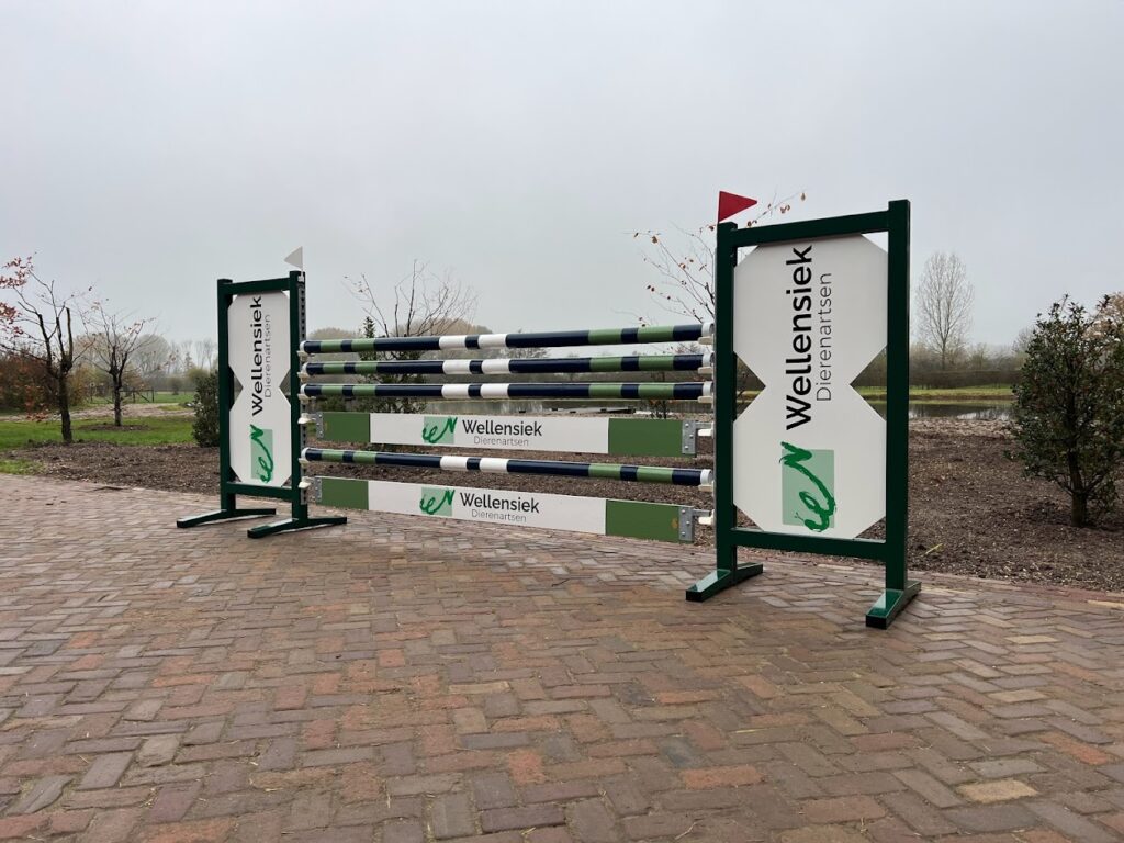 Aluminium hindernissen van de ALU-lijn van Schuurman omheiningen.
